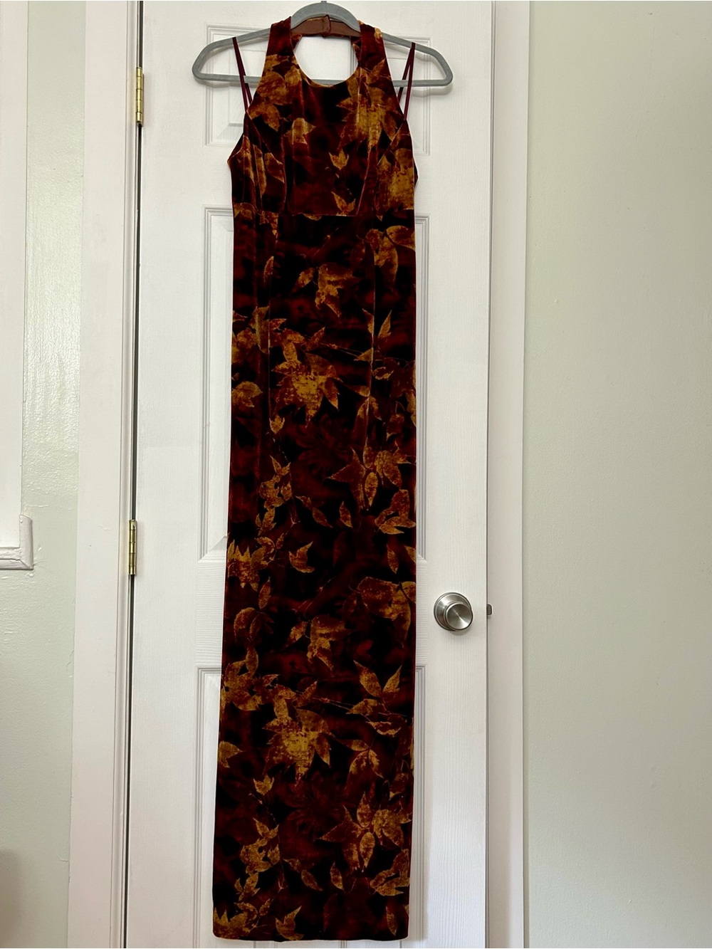Vintage Fall Leaf Velvet Halter Maxi Dress - Burgundy/Maroon and Gold